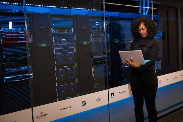 What is Data Management? Your Guide to Excel in the Future of HR