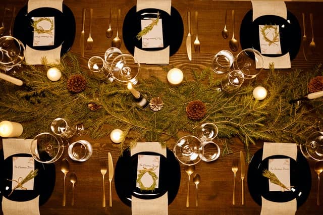 Comment organiser le repas de Noël en entreprise