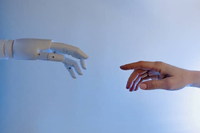 Evolving the HR Experience with Artificial Intelligence